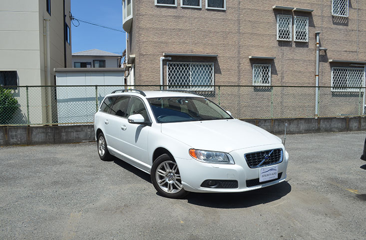 修復歴無し・禁煙車・ナビ・革シート-Volvo V70　T2.4