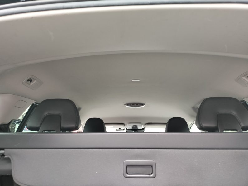 
ボルボV60 T6 AWD 4WD 2013年モデル full									
