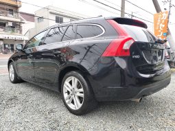 
ボルボV60 T6 AWD 4WD 2013年モデル full									