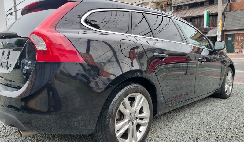 
ボルボV60 T6 AWD 4WD 2013年モデル full									