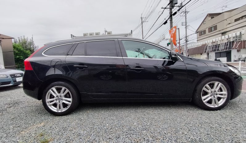 
ボルボV60 T6 AWD 4WD 2013年モデル full									