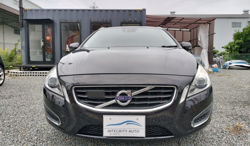 
ボルボV60 T6 AWD 4WD 2013年モデル full									