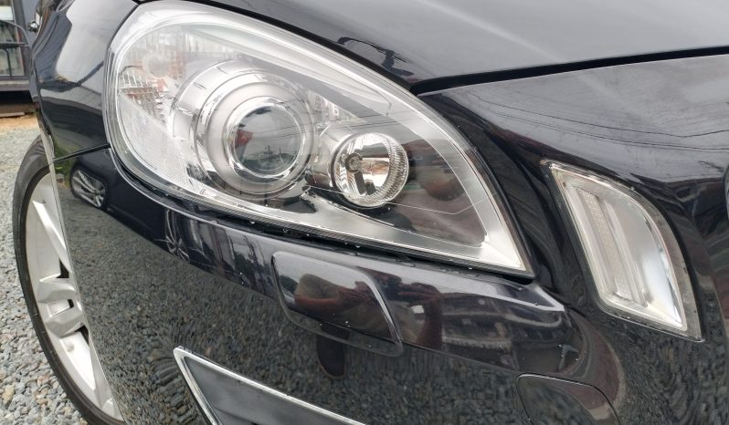 
ボルボV60 T6 AWD 4WD 2013年モデル full									