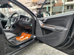 
ボルボV60 T6 AWD 4WD 2013年モデル full									