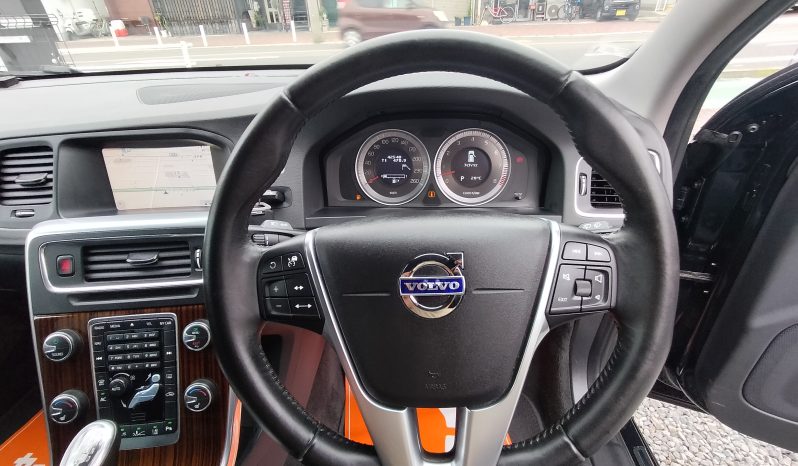 
ボルボV60 T6 AWD 4WD 2013年モデル full									