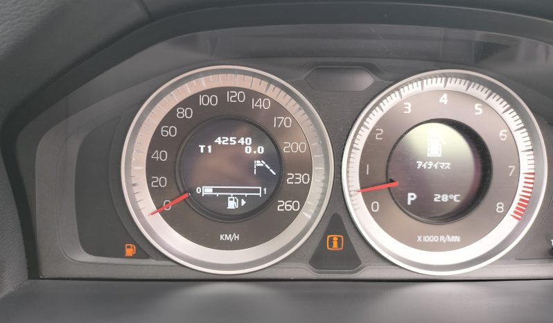 
ボルボV60 T6 AWD 4WD 2013年モデル full									