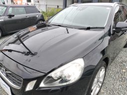 
ボルボV60 T6 AWD 4WD 2013年モデル full									