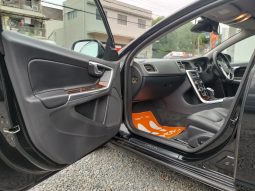 
ボルボV60 T6 AWD 4WD 2013年モデル full									