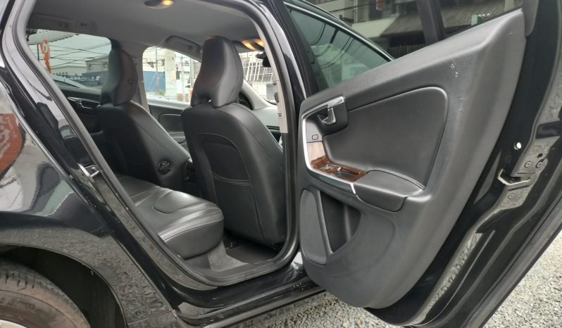 
ボルボV60 T6 AWD 4WD 2013年モデル full									