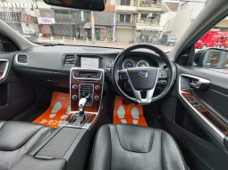 
ボルボV60 T6 AWD 4WD 2013年モデル full									