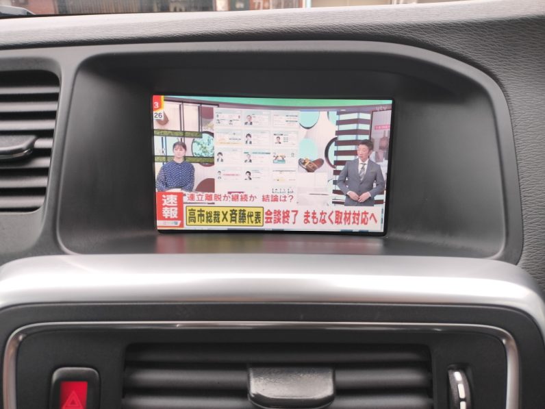 
ボルボV60 T6 AWD 4WD 2013年モデル full									
