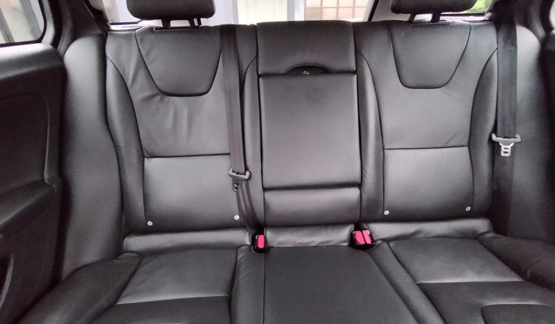 
ボルボV60 T6 AWD 4WD 2013年モデル full									