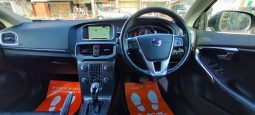 
ボルボ V40-T3-SE full									